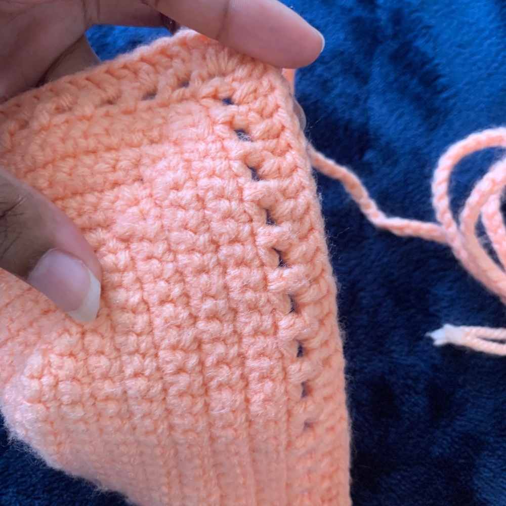 Peach 🍑 Crochet (Bikini) Top 👙 - Picture 3 of 8
